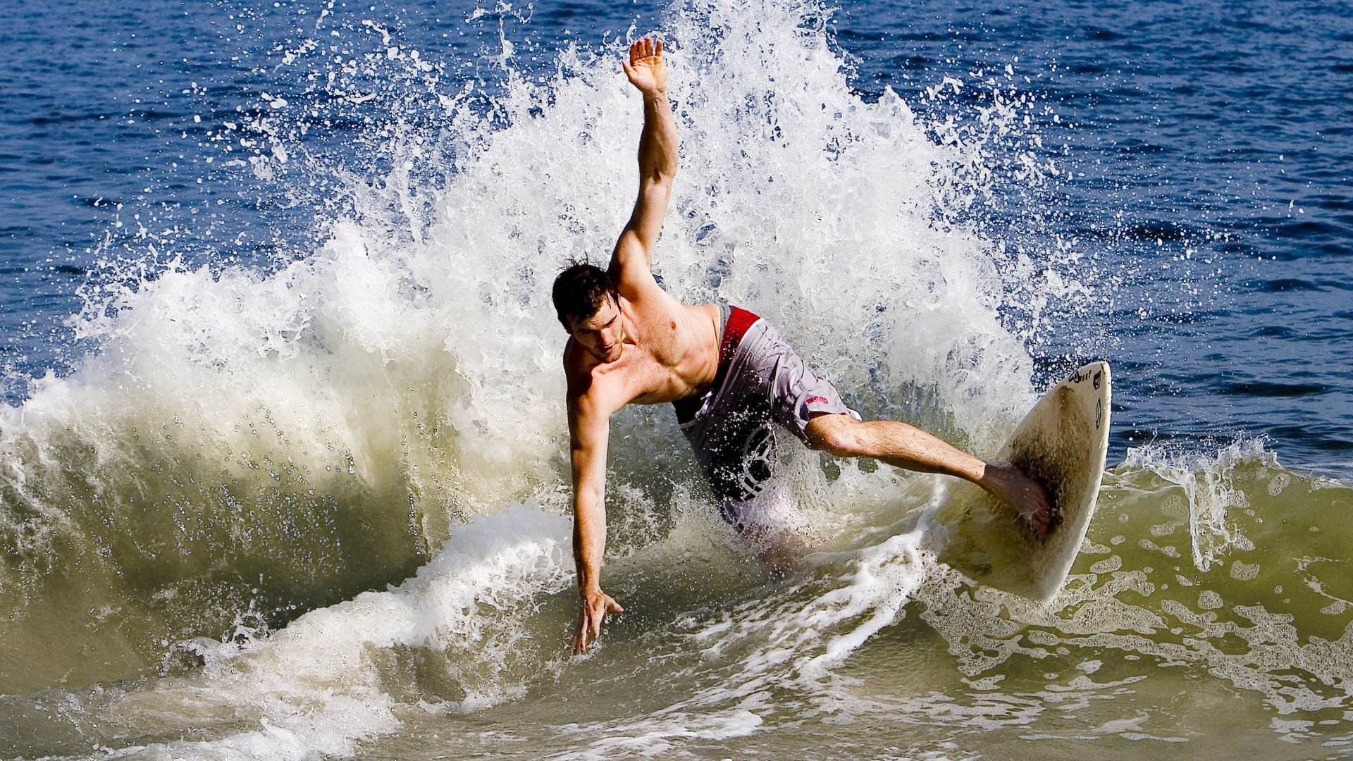 leyu乐鱼-“六人制袋棍球：观众现场感受速度与力量的完美融合”