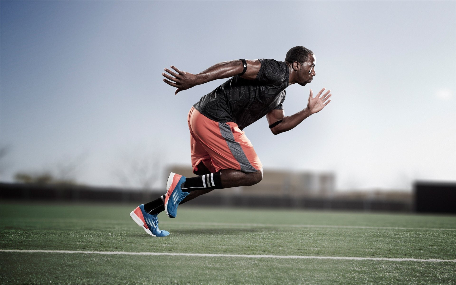 全明星票选首轮公布，库里继续领跑后场票数，全明星赛库里得分