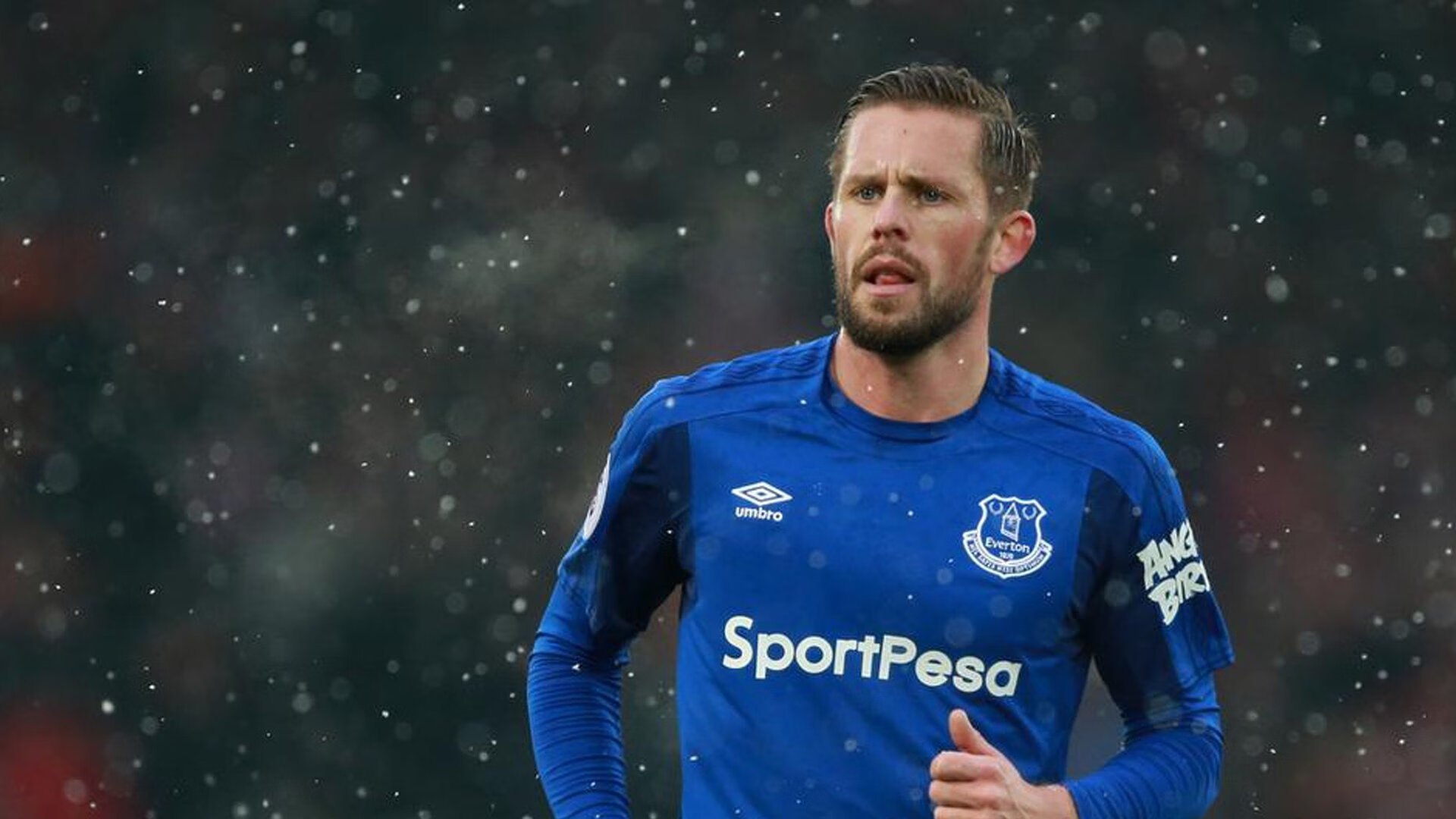 历史性时刻:足球赛场上的“第一次”事件,足球史上的第一场比赛